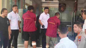 Dua terduga pelaku ditangkap, satu masih buron. Polisi lakukan pengejaran hingga Aceh.