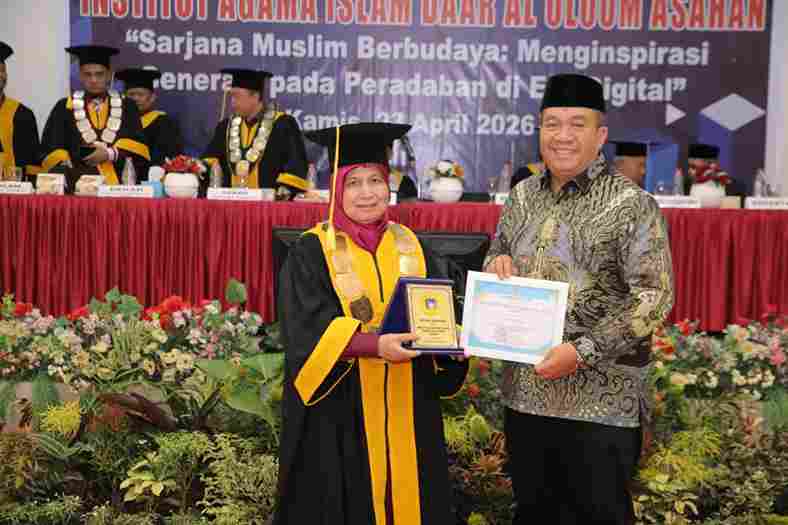 Bupati Asahan, Taufik Zainal Abidin Siregar, dalam rangkaian kegiatan wisuda Institut Agama Islam Daar Al-Uluum (IAIDU) dalam sidang terbuka senat, Kamis, 23 April 2026, di Aula Hotel Marina Kisaran.