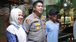 Kapolres Pelabuhan Belawan, AKBP Rosef Efendi, S.I.K., M.H., CPHR, saat mengunjungi sejumlah tokoh nelayan di kawasan Belawan.