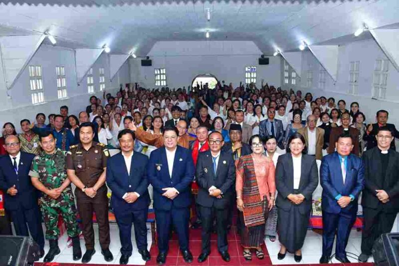 perayaan Paskah Oikoumene 2026 di wilayah terpencil sebagai bagian dari upaya mendekatkan pelayanan kepada masyarakat, dalam kegiatan yang berlangsung pada Rabu (23 April 2026) di Gereja Katolik Santa Clara, Desa Parsaoran, Kecamatan Sitio-tio.