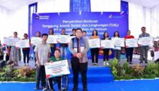 PT Indonesia Asahan Aluminium (Inalum) menyalurkan sejumlah bantuan sosial, pendidikan, lingkungan, dan pemberdayaan ekonomi di Kabupaten Samosir, Jumat, 24 April 2026.