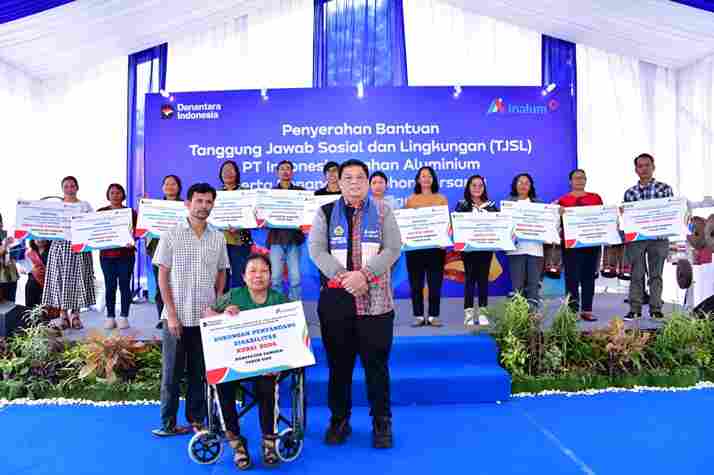 PT Indonesia Asahan Aluminium (Inalum) menyalurkan sejumlah bantuan sosial, pendidikan, lingkungan, dan pemberdayaan ekonomi di Kabupaten Samosir, Jumat, 24 April 2026.