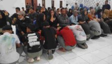 Kepolisian Sektor Biru-Biru, Polresta Deli Serdang, mengamankan 49 pelajar tingkat SMA/SMK yang diduga terlibat aksi konvoi dan berkendara tidak tertib di jalur utama Delitua–Biru-Biru, Rabu (22 April 2026).