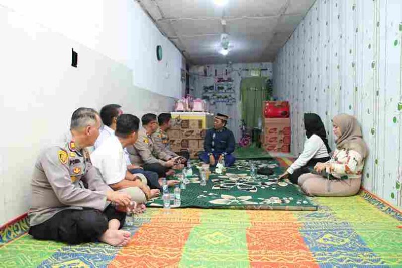 Kapolres Belawan bertemu tokoh agama dan KBB.
