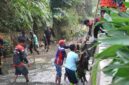 DLH Pematangsiantar gelar aksi bersih sungai di Taman Kehati saat Hari Bumi.