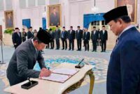 Hanif Faisol Nurofiq resmi dilantik sebagai Wakil Menteri Koordinator Bidang Pangan oleh Presiden Prabowo Subianto di Istana Negara, Jakarta, pada Senin, 27 April 2026