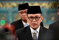 Kepala Badan Karantina Indonesia, Abdul Kadir Karding, menyampaikan keterangannya kepada awak media usai dilantik oleh Presiden Prabowo Subianto di Istana Negara, Jakarta, pada Senin, 27 April 2026. 