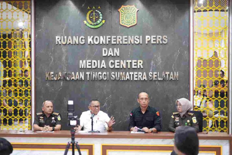 Konferensi pers Kejati Sumsel.