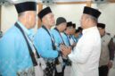 Wabup Asahan lepas jamaah haji Kloter 7 Sumut di Asrama Haji Medan.