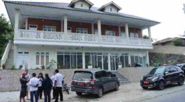 Pemerintah Kabupaten Samosir menghentikan sementara pembangunan Villa Wilona di kawasan wisata Tuktuk, Kecamatan Simanindo, pada Rabu, 29 April 2026.