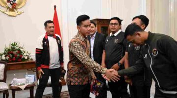 Wakil Presiden Gibran Rakabuming Raka menerima jajaran pengurus Federasi Hoki Indonesia di Istana Wakil Presiden, Jakarta, Rabu, 29 April 2026.