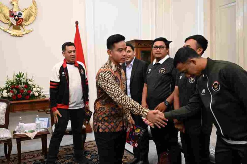 Wakil Presiden Gibran Rakabuming Raka menerima jajaran pengurus Federasi Hoki Indonesia di Istana Wakil Presiden, Jakarta, Rabu, 29 April 2026.