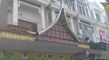 Restoran Simpang Tiga yang terletak di Jalan Sudirman, Pematangsiantar.