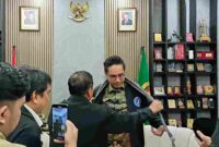 Rico Waas saat terima audiensi Pomparan Raja Silahisabungan.