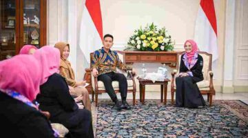 Wakil Presiden Gibran Rakabuming Raka menerima audiensi pengurus Ikatan Pengusaha Muslimah Indonesia di Istana Wakil Presiden, Jakarta, pada Senin, 14 April 2026.