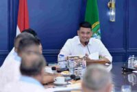 Gubernur Sumatera Utara (Sumut) Bobby Nasution menghadiri Rapat Koordinasi Pendataan Hunian Tetap bersama Satgas Percepatan Rehabilitasi dan Rekonstruksi Pascabencana Alam di Provinsi Aceh, Sumatera Barat dan Sumut secara daring melalui aplikasi Zoom Meeting di Ruang Kerja Lantai 10 Kantor Gubernur Sumut Jalan Diponegoro Kota Medan, Rabu (15/4/2026).