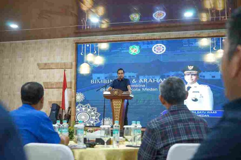 Wali Kota Medan Rico Waas saat memberikan arahan dan bimbingan