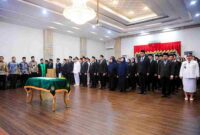 Wali Kota Medan, Rico Tri Putra Bayu Waas, melantik 76 pejabat eselon II, III, dan IV di lingkungan Pemerintah Kota (Pemko) Medan. Kamis, 16 April 2026.