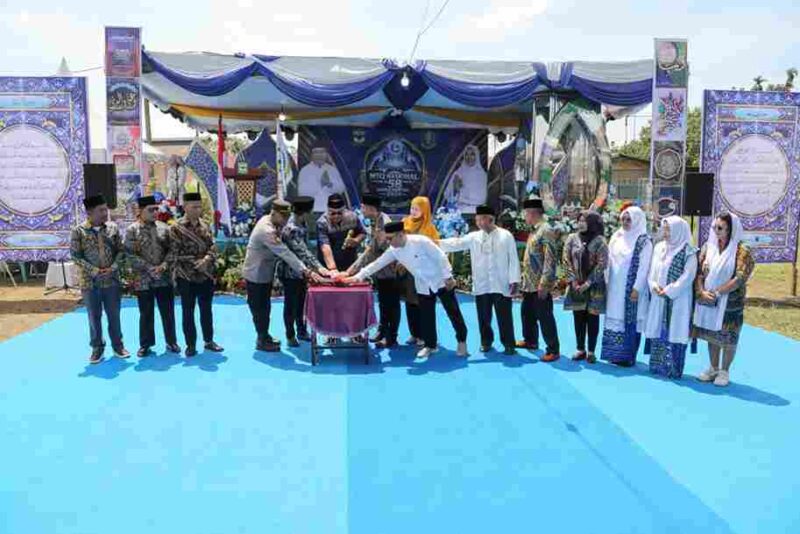 Asisten Administrasi Umum Setdako, Dedy Tunasto Setiawan, menghadiri pembukaan Musabaqah Tilawatil Qur’an Nasional (MTQN) ke-58 tingkat Kecamatan Siantar Martoba.