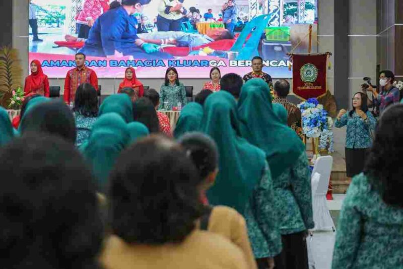 Tim PKK Sumut melakukan supervisi program di Pematangsiantar