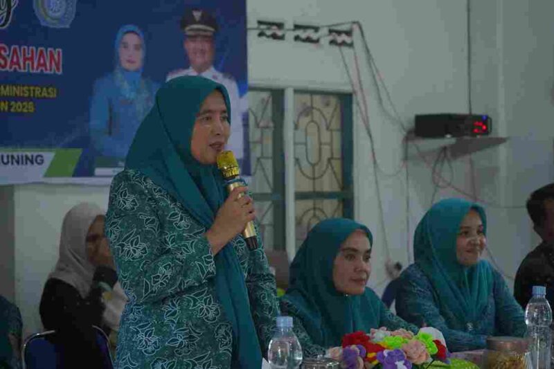 TP PKK Asahan membina Desa Rahuning untuk memperkuat tertib administrasi sebagai persiapan lomba PKK tingkat kabupaten.