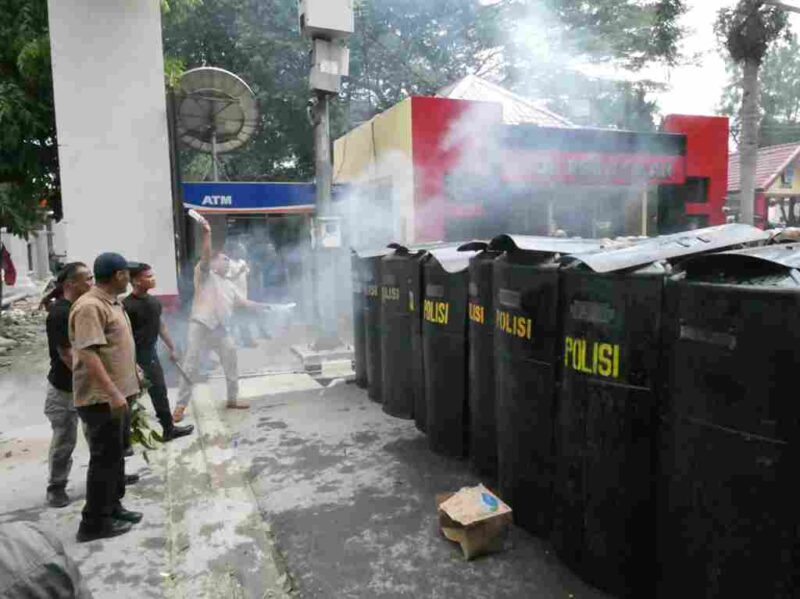 Polda Sumut menggelar simulasi Sispam Mako untuk menguji kesiapsiagaan personel menghadapi potensi gangguan keamanan dan situasi darurat.
