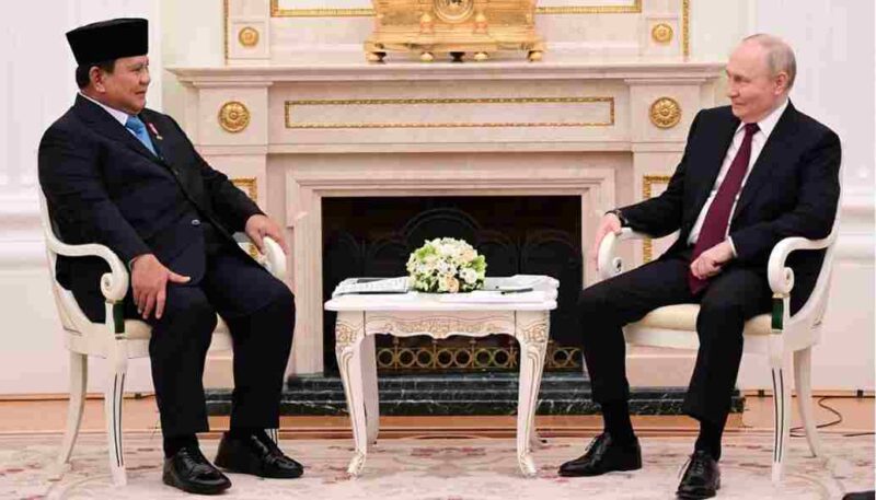 Presiden Republik Indonesia, Prabowo Subianto, menggelar pertemuan dengan Presiden Federasi Rusia, Vladimir Putin, di Istana Kremlin pada Senin, 13 April 2026. F