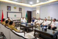 Wali Kota Medan, Rico Tri Putra Bayu Waas, saat menerima audiensi panitia pemilihan di Balai Kota Medan, Selasa (28 April 2026).