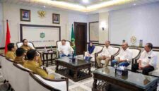 Wali Kota Medan, Rico Tri Putra Bayu Waas, saat menerima audiensi panitia pemilihan di Balai Kota Medan, Selasa (28 April 2026).