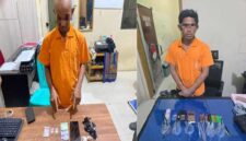  I (56), D.S. (31), yang berprofesi sebagai nelayan.