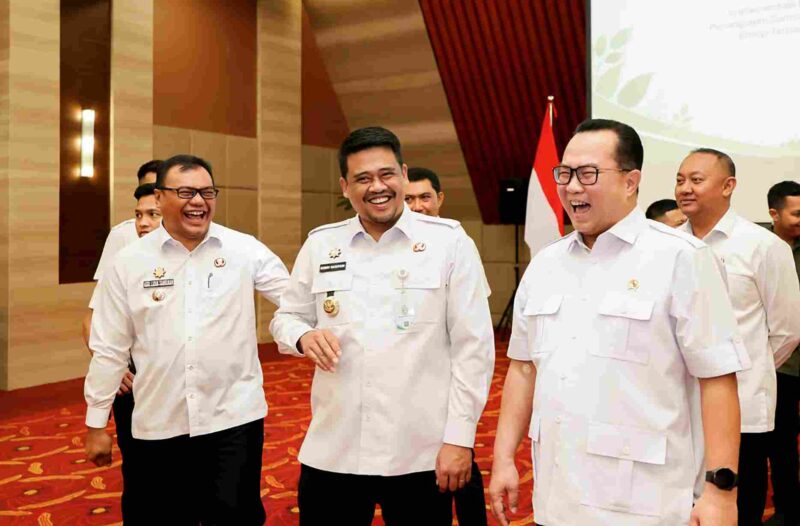 Gubernur Sumatera Utara Muhammad Bobby Afif Nasution dan Danantaradi Kantor Kementerian Koordinator Bidang Pangan, Jalan Imam Bonjol, Jakarta, Senin, 11 Mei 2026. 