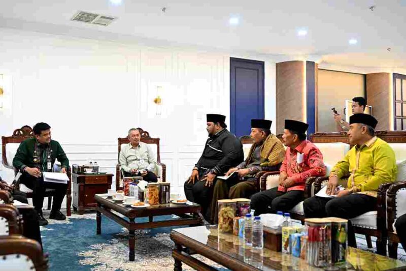 Gubernur Sumatera Utara (Sumut) Bobby Afif Nasution di dampingi OPD, menerima audiensi Lembaga Pengembangan Tilawatil Qur'an (LPTQ) provinsi Sumatera Utara di ruang kerja Gubernur lantai 10 Kantor Gubernur, Kamis (21/5/2026)