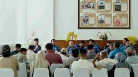 Pemerintah Provinsi Sumatera Utara (Sumut) melalui Dinas Pertanian dan Ketahanan Pangan  Provinsi Sumut melakukan Konferensi Pers terkait ketersediaan bahan pokok menjelang Hari Raya Iduladha 1447 H. Kegiatan yang difasilitasi Dinas Kominfo Sumut ini berlangsung di Lobby Dekranasda Lantai 1 Kantor Gubernur Sumut Jalan Diponengoro Kota Medan, Rabu (20/5/2026).