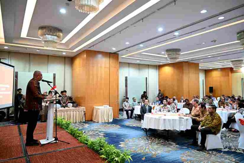 Penjabat Sekretaris Daerah Provinsi (Sekdaprov) Sumatera Utara (Sumut) Sulaiman Harahap menghadiri acara Dinner Reception  Konsul Kehormatan Kerajaan Belanda yang baru untuk Medan, Firsal Ferial Mutyara yang berlangsung di Diamond Ballroom, Cambridge Hotel Medan, Selasa (12/5/2026) malam.