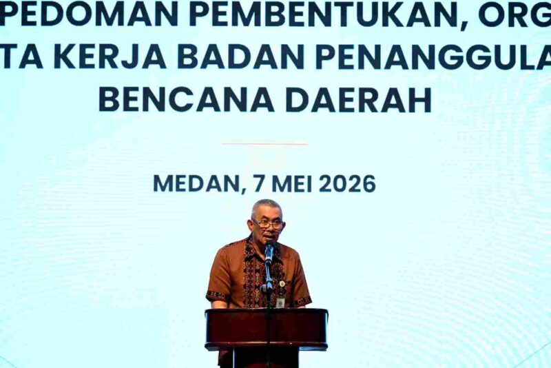 Penjabat Sekretaris Daerah Provinsi (Sekdaprov) Sumatera Utara (Sumut) Sulaiman Harahap didampingi  Kepala BPBD Sumut Tuahta Ramajaya Saragih menghadiri Sosialisasi dan Focus Group Discussion (FGD) terkait Permendagri Nomor 18 Tahun 2025 tentang Pedoman Pembentukan, Organisasi, dan Tata Kerja BPBD, di Ballroom Hotel Four Points by Sheraton Medan, Kamis (7/5/2026).