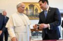 Pope Leo XIV bertemu dengan Marco Rubio di Vatikan pada Kamis. (Simone Risoluti/via REUTERS)