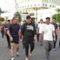 Wali Kota Medan Rico Waas bersama Arya Sinulingga dan Dandim berbaur dengan warga di CFD Lapangan Merdeka Medan.