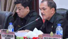 DPRD Kabupaten Samosir menyetujui Laporan Keterangan Pertanggungjawaban (LKPJ) Bupati Tahun Anggaran 2025 dalam rapat paripurna yang digelar pada Senin, 4 Mei 2026, di gedung DPRD setempat.