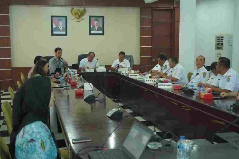 Pemerintah Kabupaten Asahan mengikuti exit meeting bimbingan teknis (bimtek) program kabupaten/kota percontohan antikorupsi bersama Komisi Pemberantasan Korupsi (KPK), yang digelar di Aula Mawar Kantor Bupati Asahan, Rabu (6 Juni 2026).
