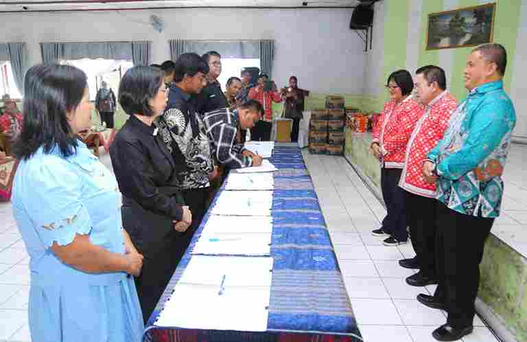 emerintah Kota (Pemko) Pematangsiantar memperkuat sinergi perlindungan anak dan pelayanan bagi kelompok rentan melalui penandatanganan kerja sama dengan sejumlah Lembaga Kesejahteraan Sosial (LKS) dan Lembaga Kesejahteraan Sosial Anak (LKSA).
