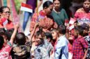 Masyarakat Miangas, Kabupaten Kepulauan Talaud, Provinsi Sulawesi Utara, menyambut kedatangan Presiden Prabowo Subianto pada Sabtu, 9 Mei 2026. Foto: BPMI Setpres