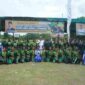 Bupati Asahan, Taufik Zainal Abidin, foto bersama salah satu peserta. 