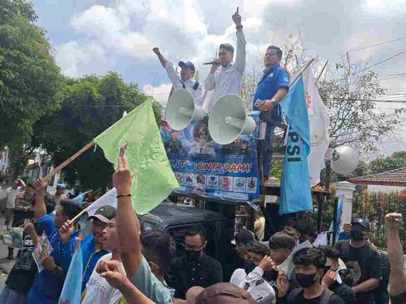 FSP KEP dan K-SPSI AGN menggelar aksi di DJP Sumut II dan PLN Pematangsiantar,
