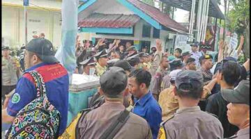 Aksi buruh FSP KEP dan SPSI di kantor PLN Pematangsiantar sempat memanas setelah terjadi dugaan provokasi saat dialog berlangsung.
