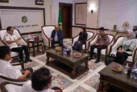 Wali Kota Medan, Rico Tri Putra Bayu Waas, saat menerima audiensi Direktur Eksekutif sekaligus Sekretaris Dewan Pengurus Asosiasi Pemerintah Kota Seluruh Indonesia, Alwis Rustam, bersama jajaran Pijar Foundation di Balai Kota Medan, Rabu, 13 Mei 2026.