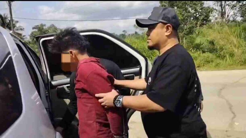 Polda Sumut menangkap dua terduga pelaku begal angkot Morina 81 yang viral di Medsos usai diburu hingga Kabupaten Tebo, Jambi.