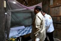 Presiden Prabowo Subianto melihat langsung kondisi kamar Marsinah pada peresmian Museum Ibu Marsinah dan Rumah Singgah di Desa Nglundo, Kecamatan Sukomoro, Kabupaten Nganjuk, Jawa Timur, pada Sabtu, 16 Mei 2026.