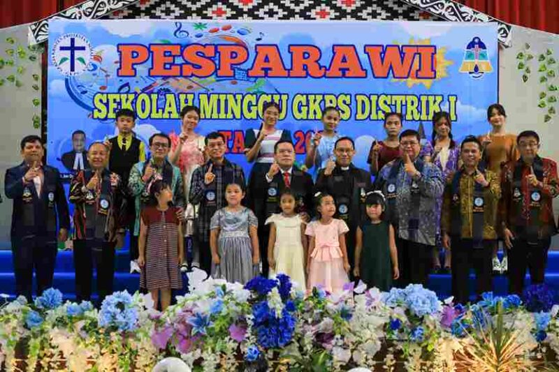 Wali Kota Pematangsiantar Wesly Silalahi menghadiri pembukaan Pesparawi GKPS Distrik I.