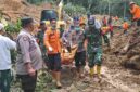 Dua korban tanah longsor di Batangtoru, Tapanuli Selatan, ditemukan meninggal dunia setelah pencarian tim gabungan selama dua hari.