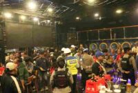 Polda Sumut menggelar razia gabungan di tempat hiburan malam Medan.